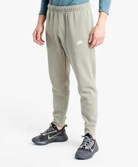 Nike Men’s Sportswear Club Fleece Jogging Pant